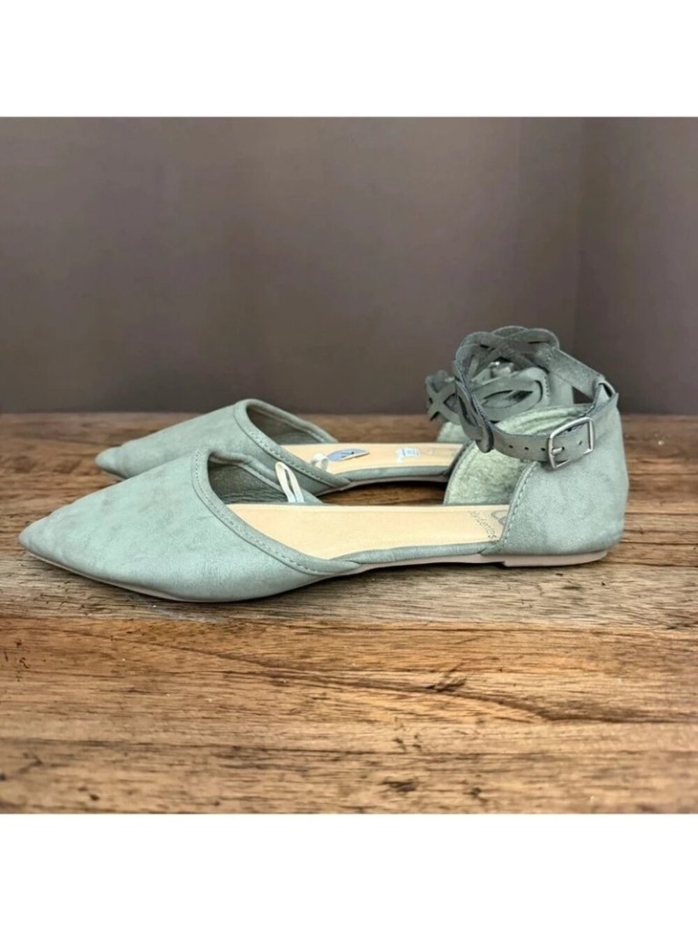Daisy Fuentes Flats Size 7W
